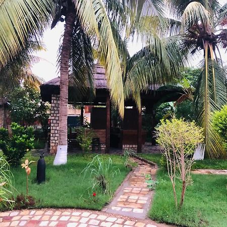 Bohobe Naboty Bed & Breakfast Toliara Exterior photo