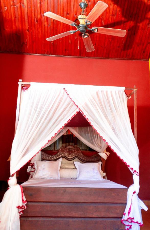 Bohobe Naboty Bed & Breakfast Toliara Exterior photo